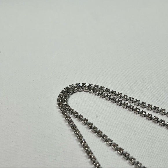 VINTAGE Silver Tone Necklace w/ Rhinestones - Picture 3 of 5